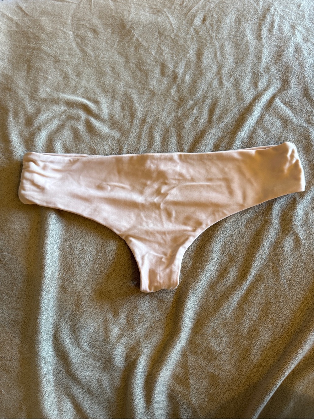 Lolli Low-Rise Seamless Bikini Bottoms in Pale Pink